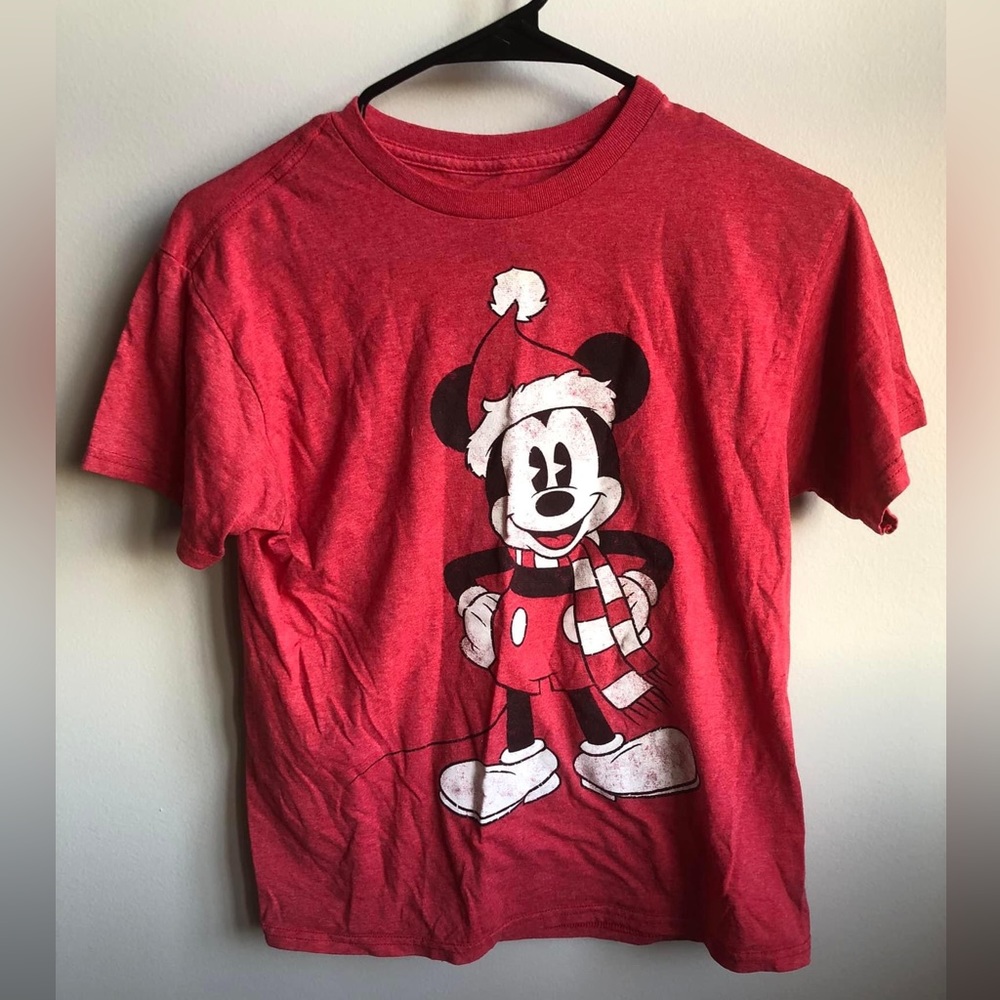 Boys medium Disney Mickey Christmas shirt